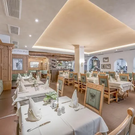 Grauer Bar Hotel