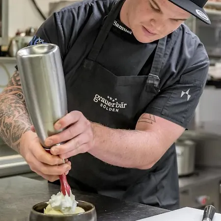 Grauer Baer זולדן