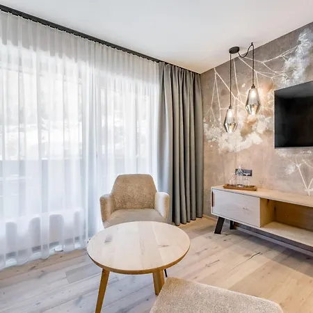 Hotel Grauer Bar 4*