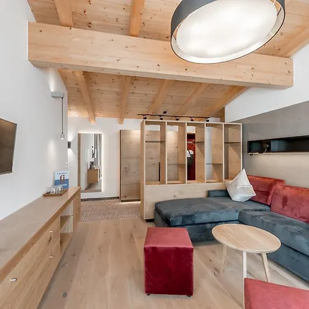 Grauer Bar Hotel 4*