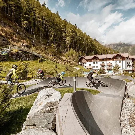 Grauer Baer Hotel Sölden